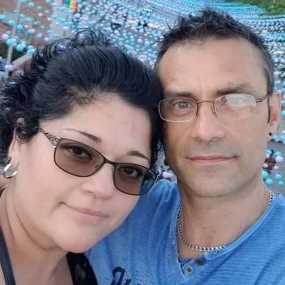 Meet your Posher, Karina - Picture 1 of 1